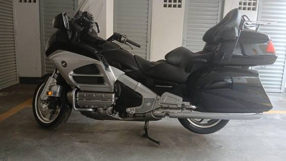 HONDA GL 1800 GOLD WING 